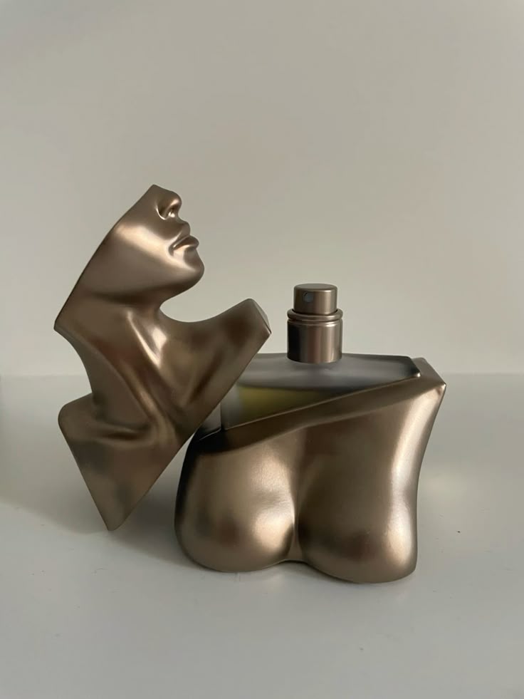 Eilish Niche perfume. Available ONLY in dupe form.