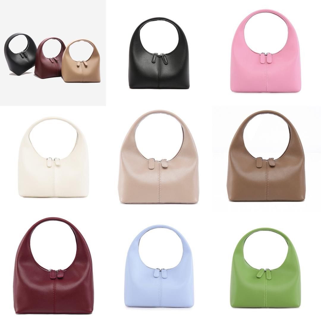 Fashionable leather bags.
