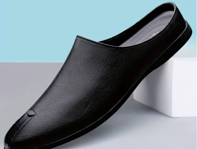 Half-cut trendy leather shoe.