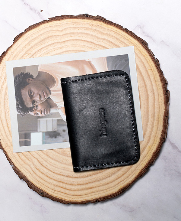 Bifold Cardholder – Black