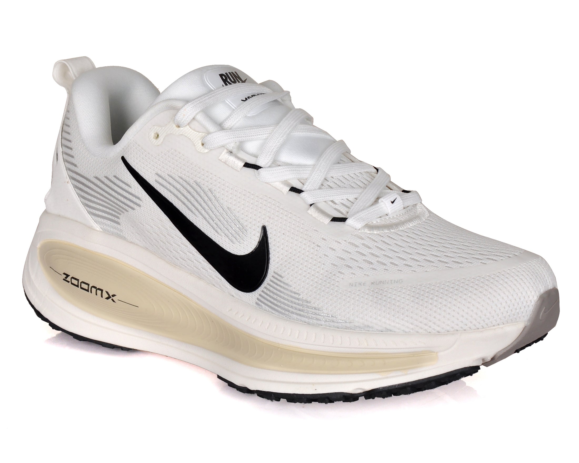 Nike MNS Vomero 18 Summit WhiteCoconut MilkBlack HM6804-101