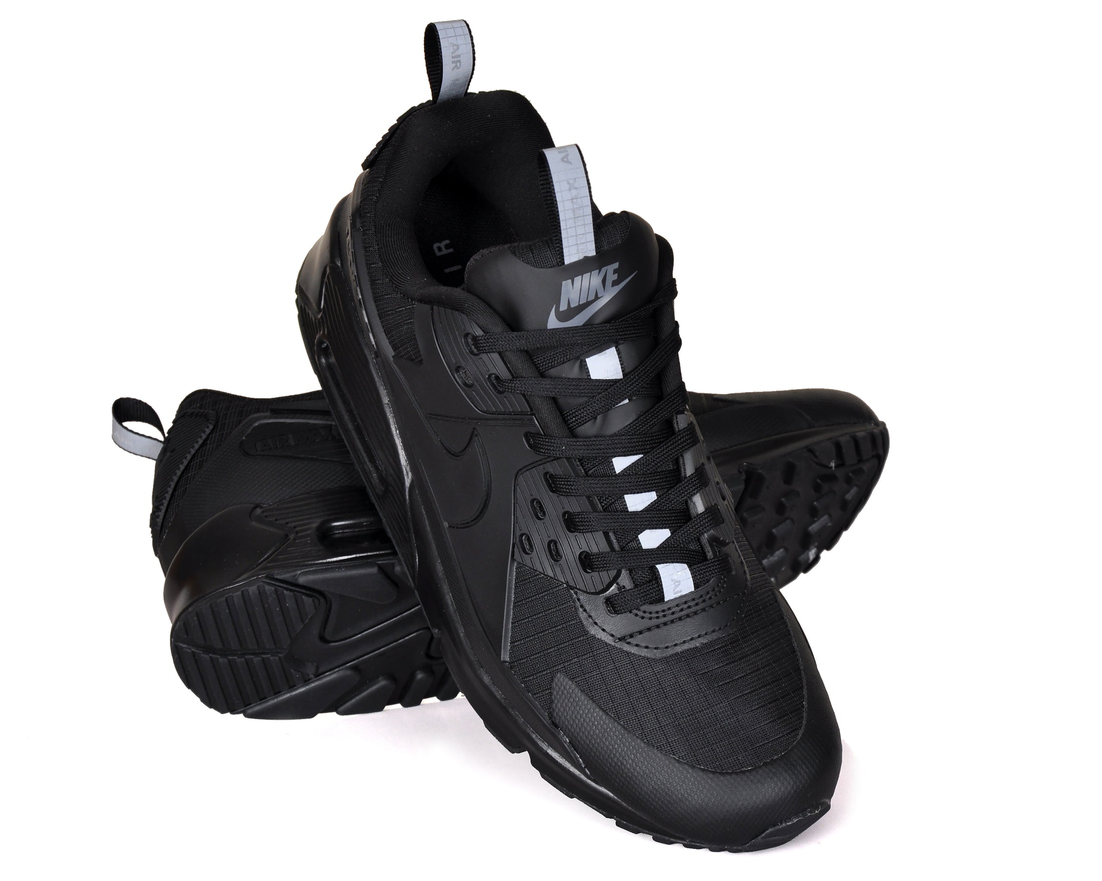 Nike Air Max 90 Drift trainers in Black Shoes