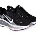 Nike Vomero 18 Sneakers