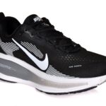 Nike Vomero 18 Sneakers
