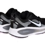 Nike Vomero 18 Sneakers