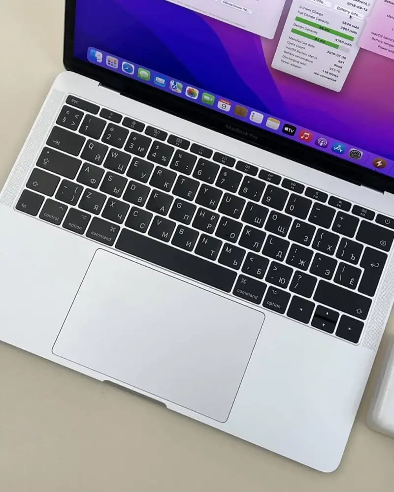 2017 APPLE MACBOOK PRO