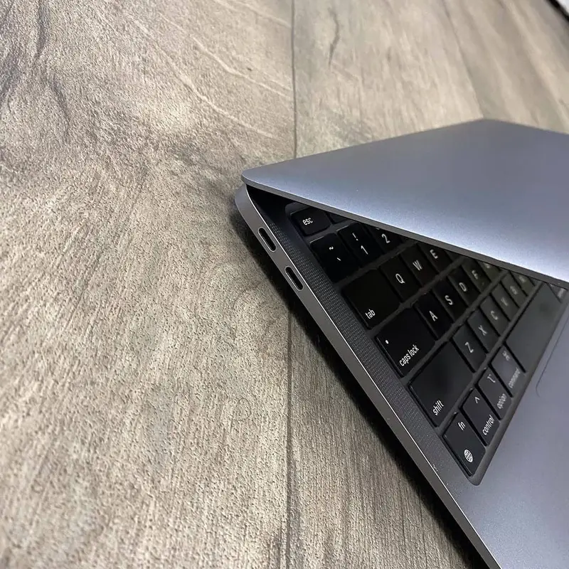 2020 APPLE MACBOOK PRO M1