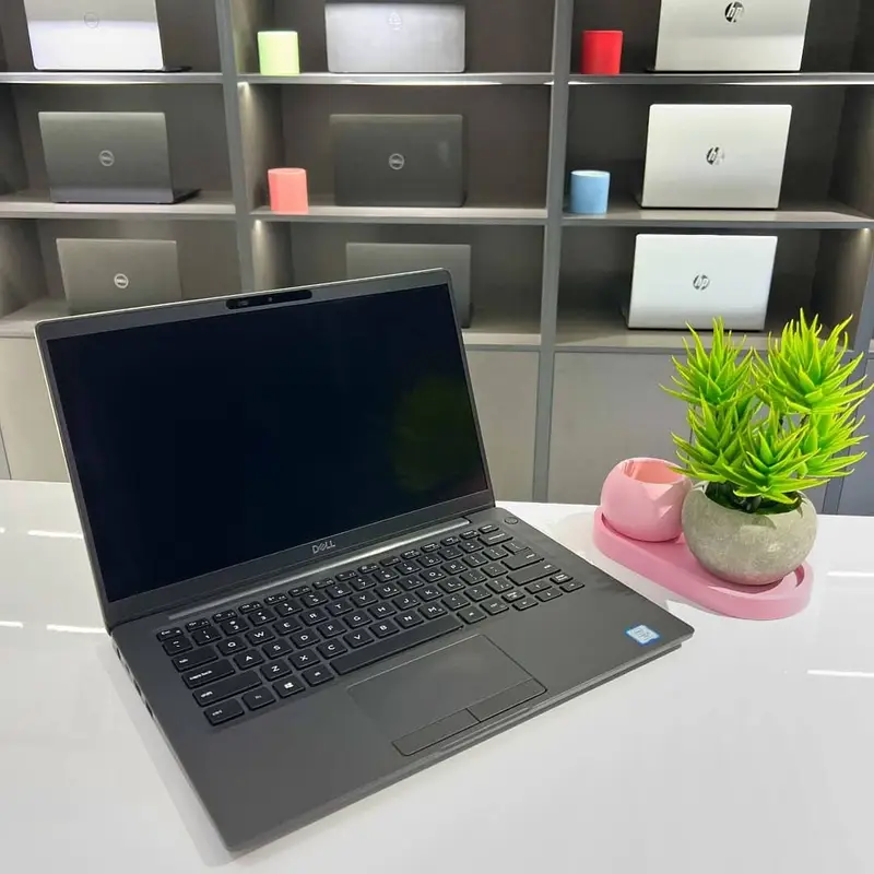DELL LATITUDE 7400