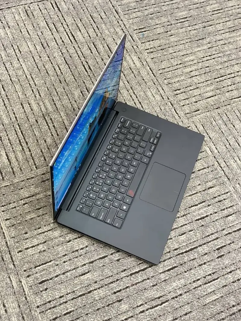 DELL PRECISION 5540 MOBILE WORKSTATION