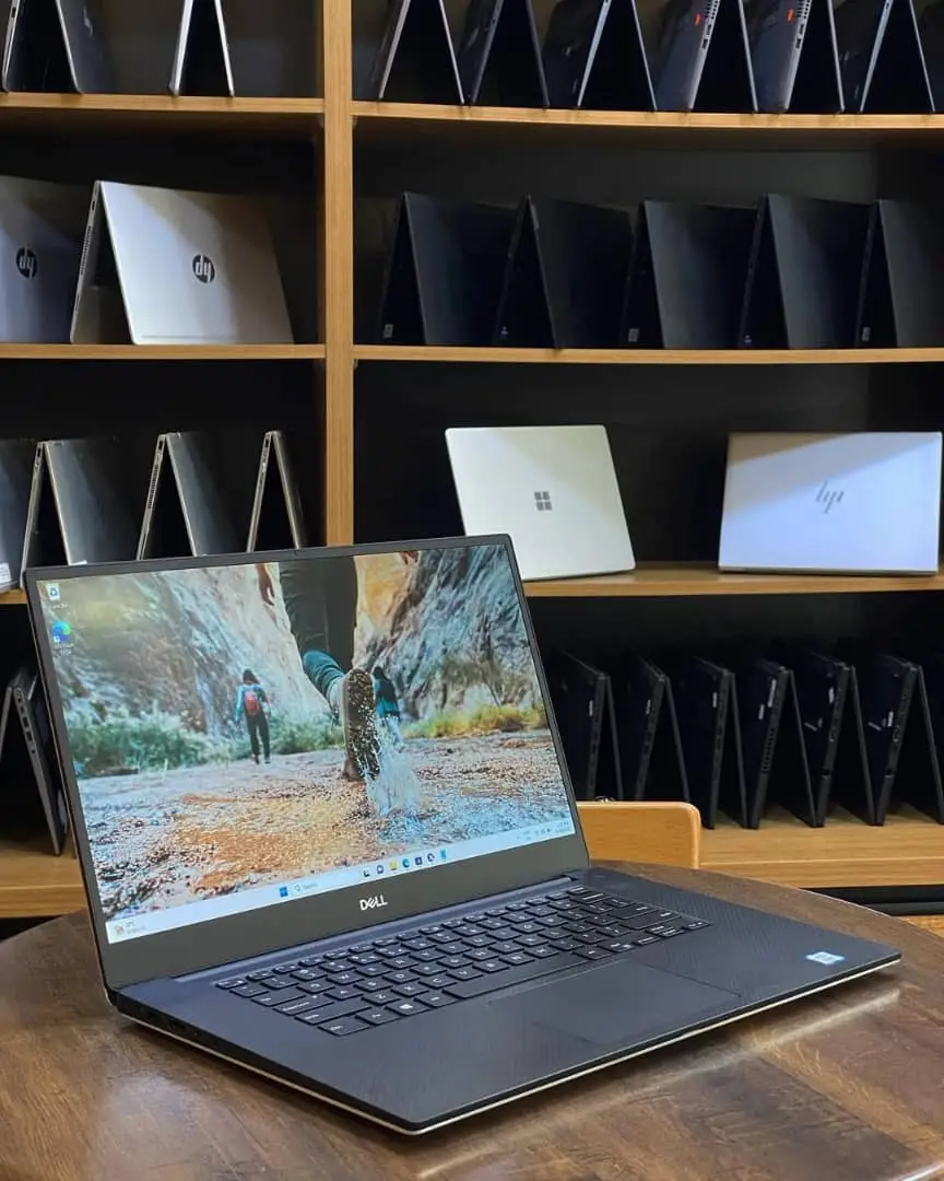 DELL XPS 15 7590 MOBILE WORKSTATION