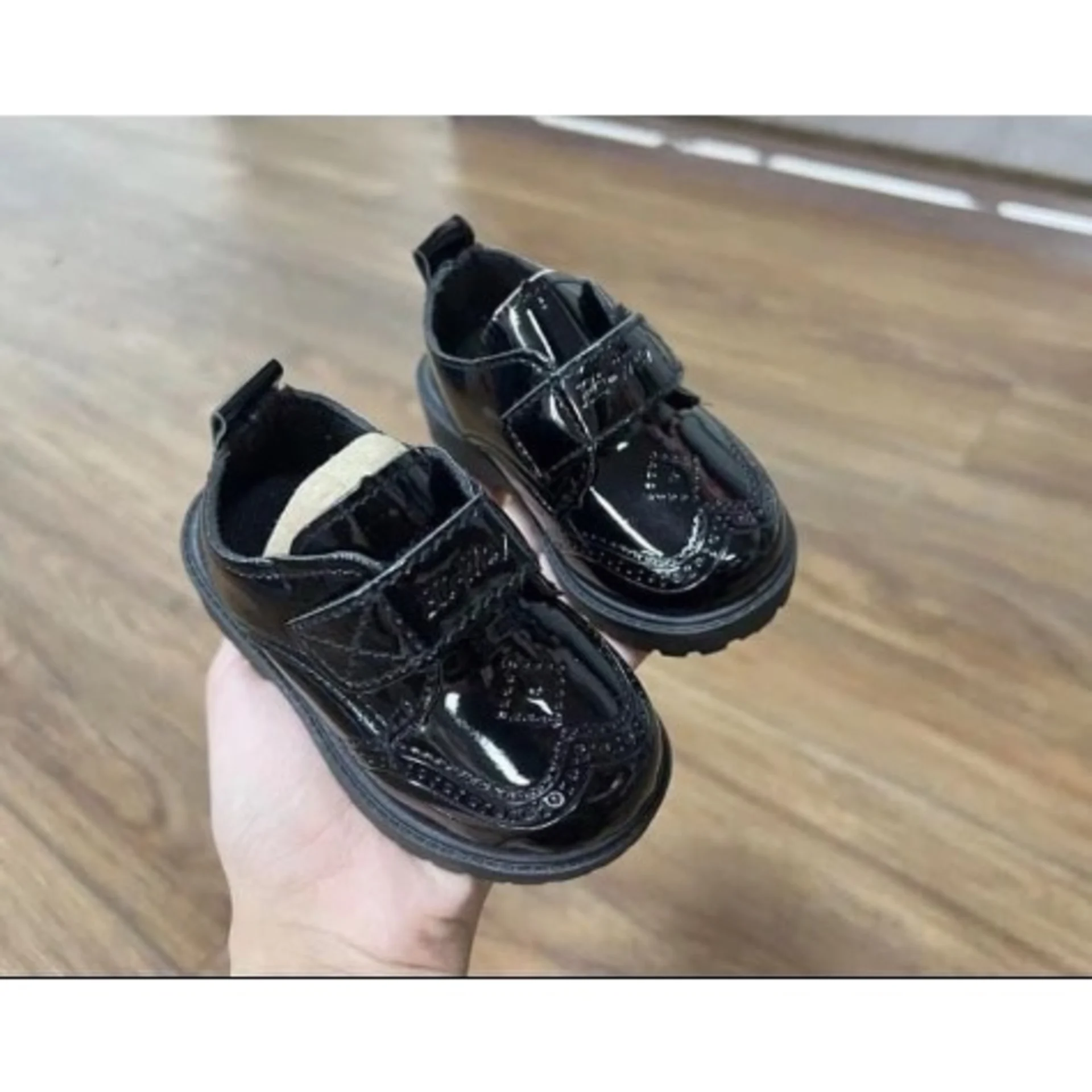 Glossy Classy Boy Shoe