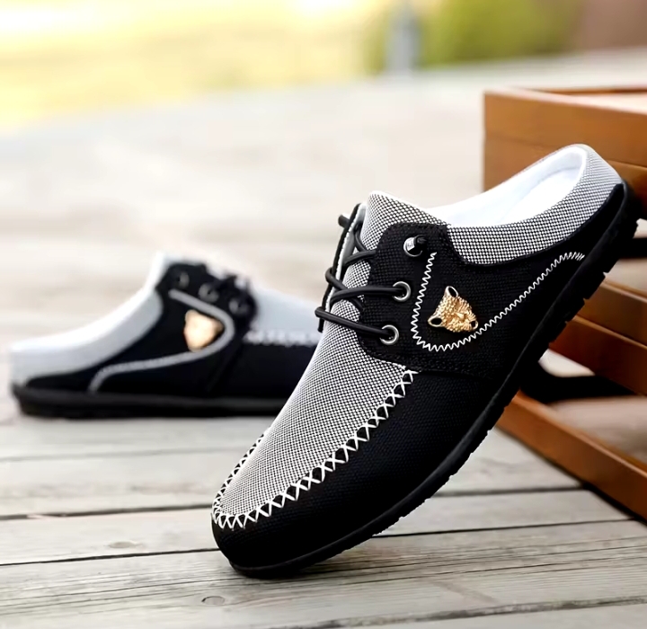 1 Pair of Handcrafted Men’s Fashionable Multi-Functional Slip-On Casual Shoes