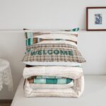 jejeloiu Lake House Comforter Set King Size Cabin Lodge Rustic Farmhouse Style Bedding Set Men Women Adult Retro Wooden Boating Oar Comforter Geometric Plaid Duvet Set