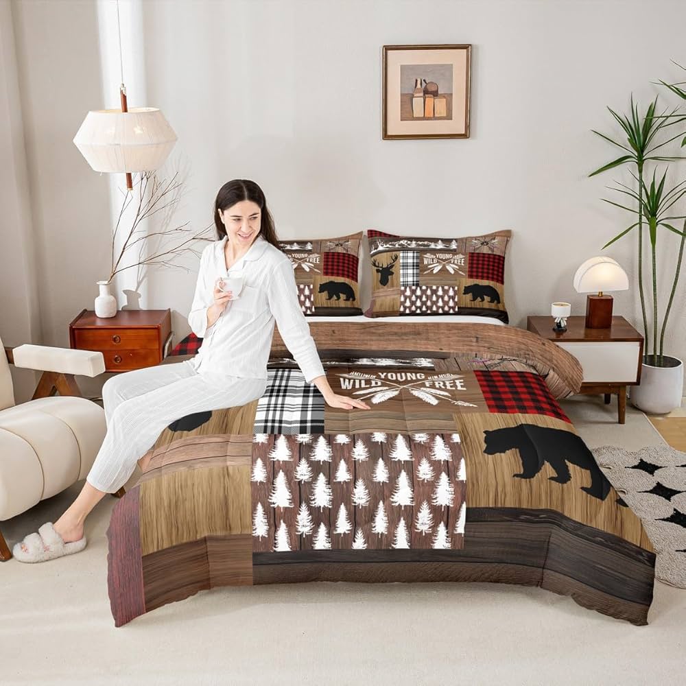 Retro Cabin Comforter Set Rustic Adventure Bear Deer Bedding Set Hunting Wildlife Wild Animal Duvet Insert Plaid Lodge Farmhouse Down Comforter Western Country Comforter + 2 Pillow Cases, Queen Size
