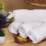 Utopia Towels 8 Piece Luxury Towel Set – Majestic Plush, Super Absorbent & Quicker-to-Dry, Thick 100% Ring Spun Cotton Towels for Bathroom, Spa & Hotel – 2 Bath, 2 Hand, 4 Washcloths, White