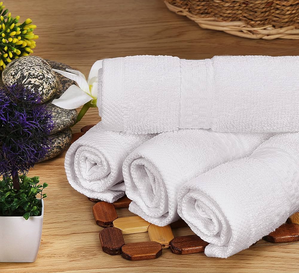 Utopia Towels 8 Piece Luxury Towel Set – Majestic Plush, Super Absorbent & Quicker-to-Dry, Thick 100% Ring Spun Cotton Towels for Bathroom, Spa & Hotel – 2 Bath, 2 Hand, 4 Washcloths, White