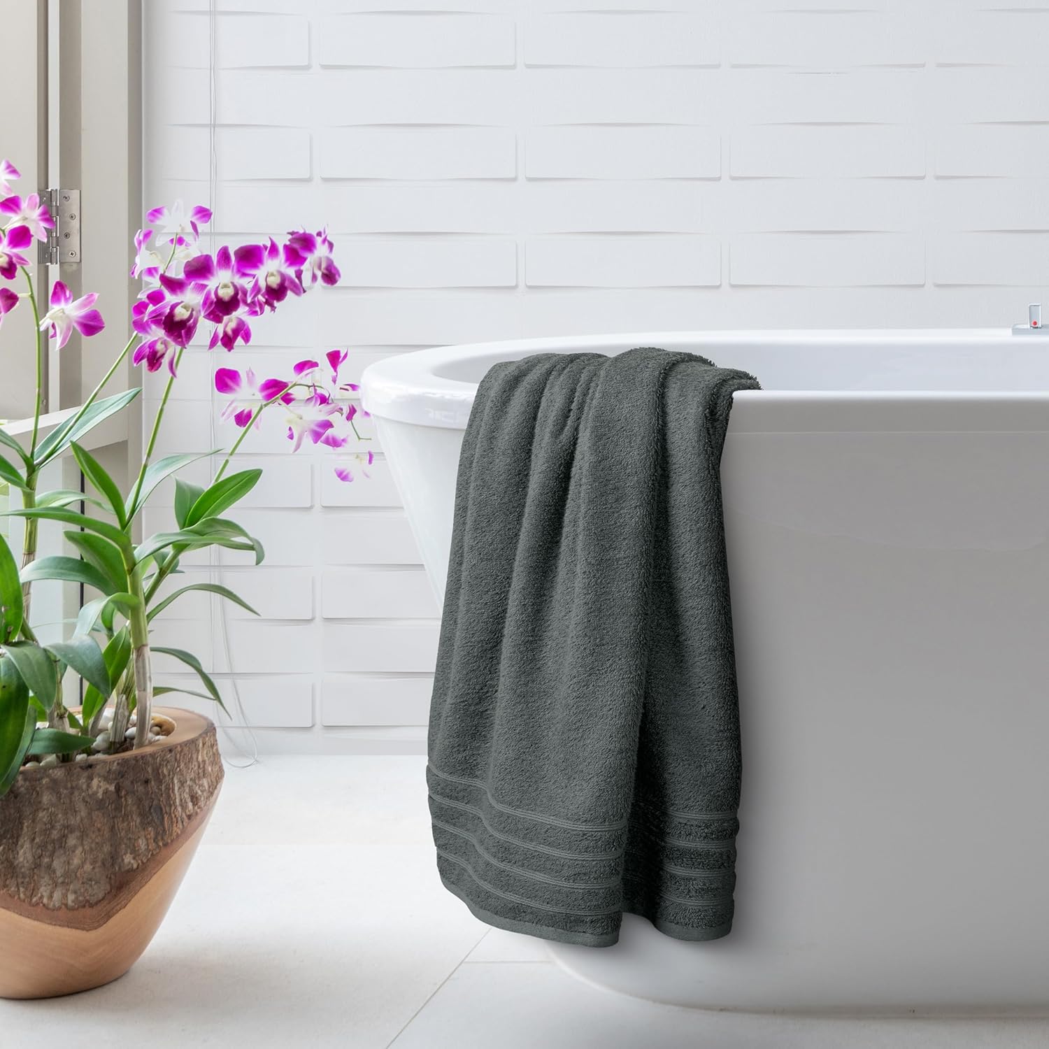 Avalon Towels Bath Towels Set of 4, Size 30 x 60 Inches, Highly Soft and Absorbent, Quick Drying, Lightweight, Perfect for Daily Use