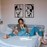 ESTART 2 Pieces Abstract Lover Faces Metal Wall Decor, Modern Minimalist Single Line Geometric Hanging Wall Art, Black Metal Wall Sculptures for Home Living Room Bedroom Bathroom Kitchen 24×15.7 IN